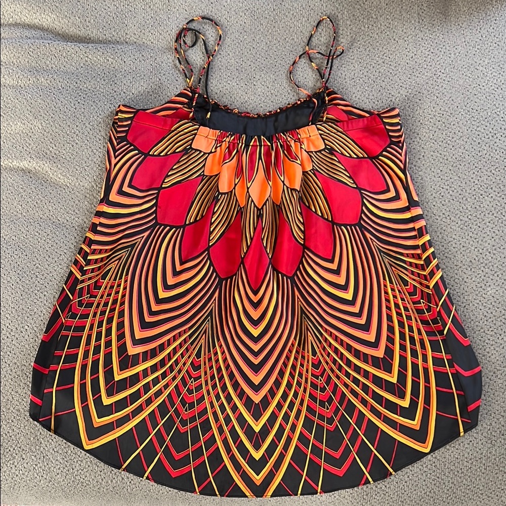 Colorful Geometric Patterned Tank Top - Picture 3 of 3